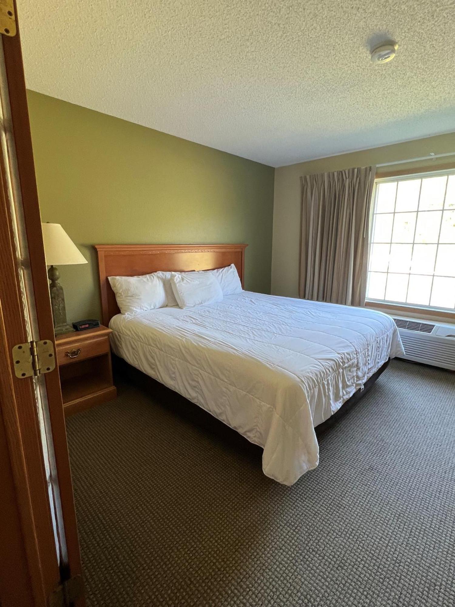 Country Inn Уолкер Экстерьер фото